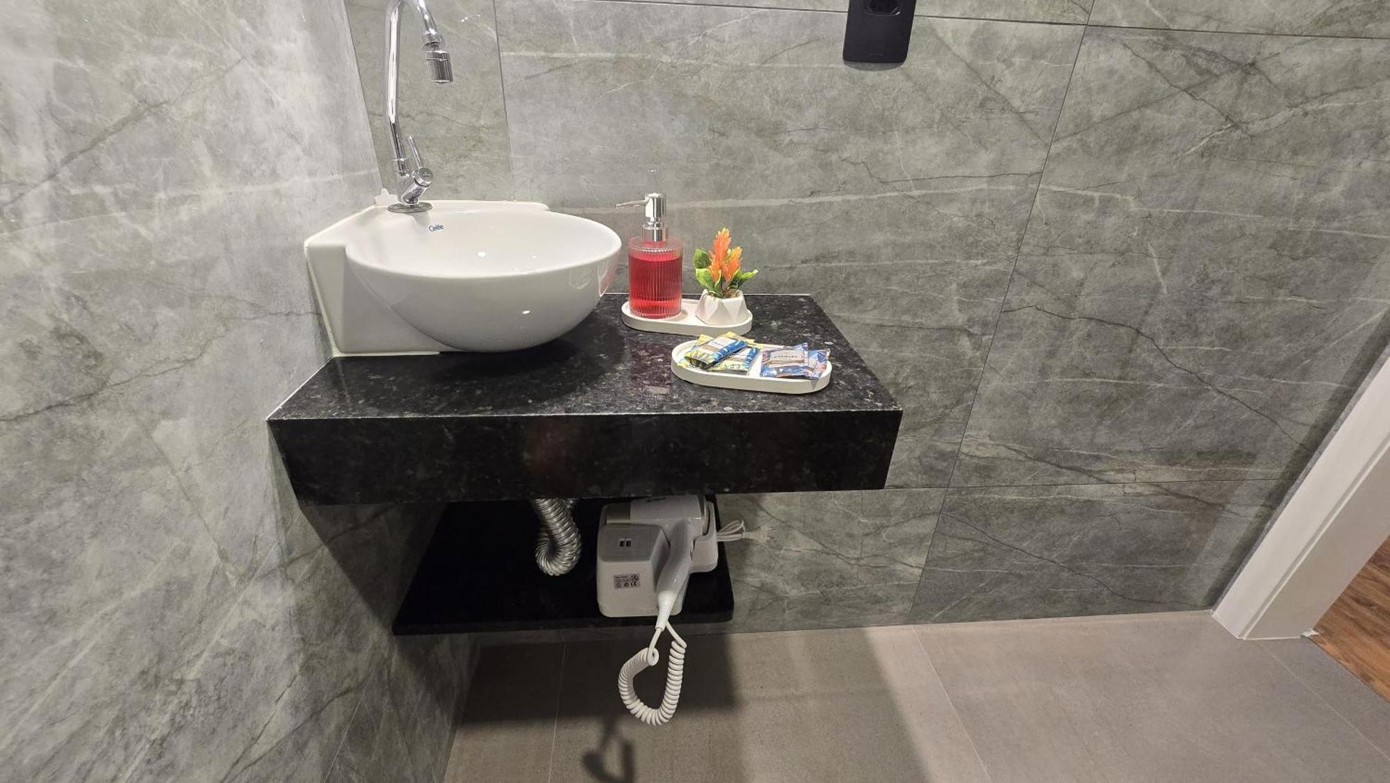 Apartamento Loft Moderno E Aconchegante A Dois Passos Da Feirinha Do Alto! Teresópolis Exterior foto